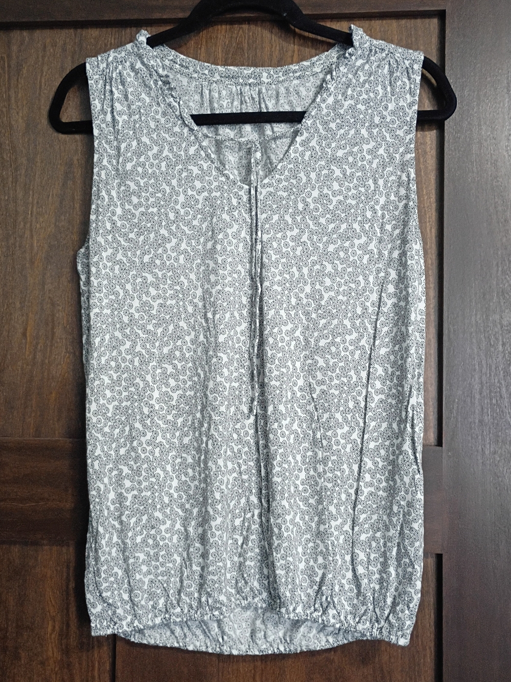 Loft Sleeveless V-Neck Printed Women’s Top - Gray